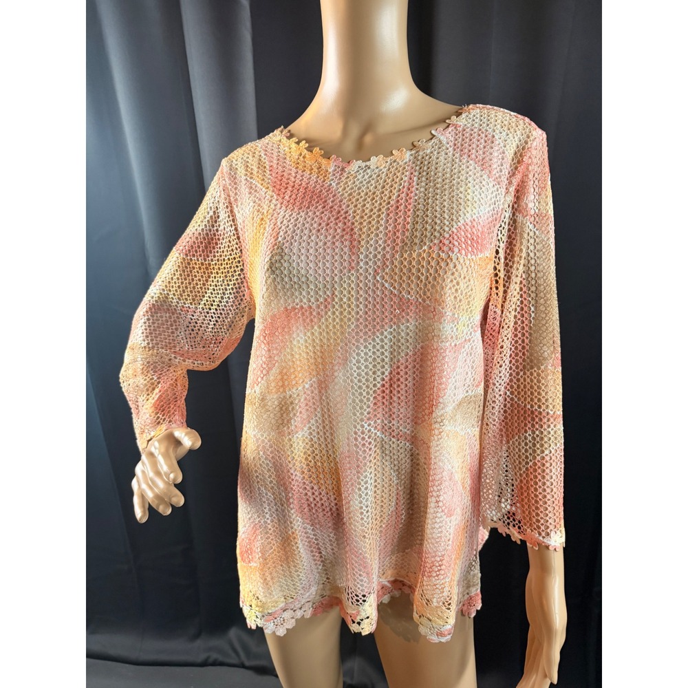 Alfred Dunner Med Mesh Knit Top Coral Abstract Floral Crochet Romantic Cottage